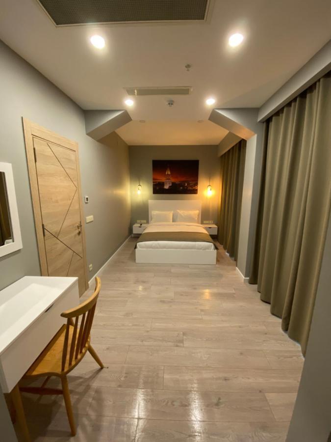 Li Pera Hotel Istanboel